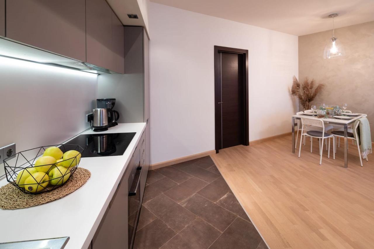 Old Riga Two Bedroom Apartment With 2 Bathrooms Exterior photo